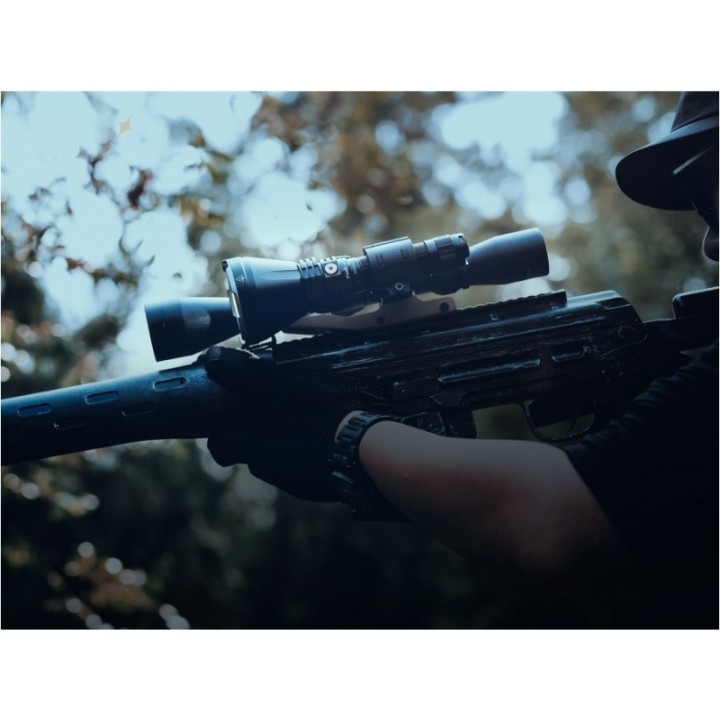 Latarka diodowa Fenix HT18