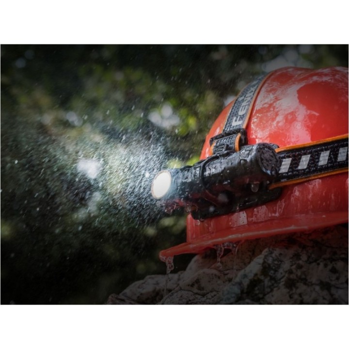 Latarka diodowa Fenix HM61R - czołówka